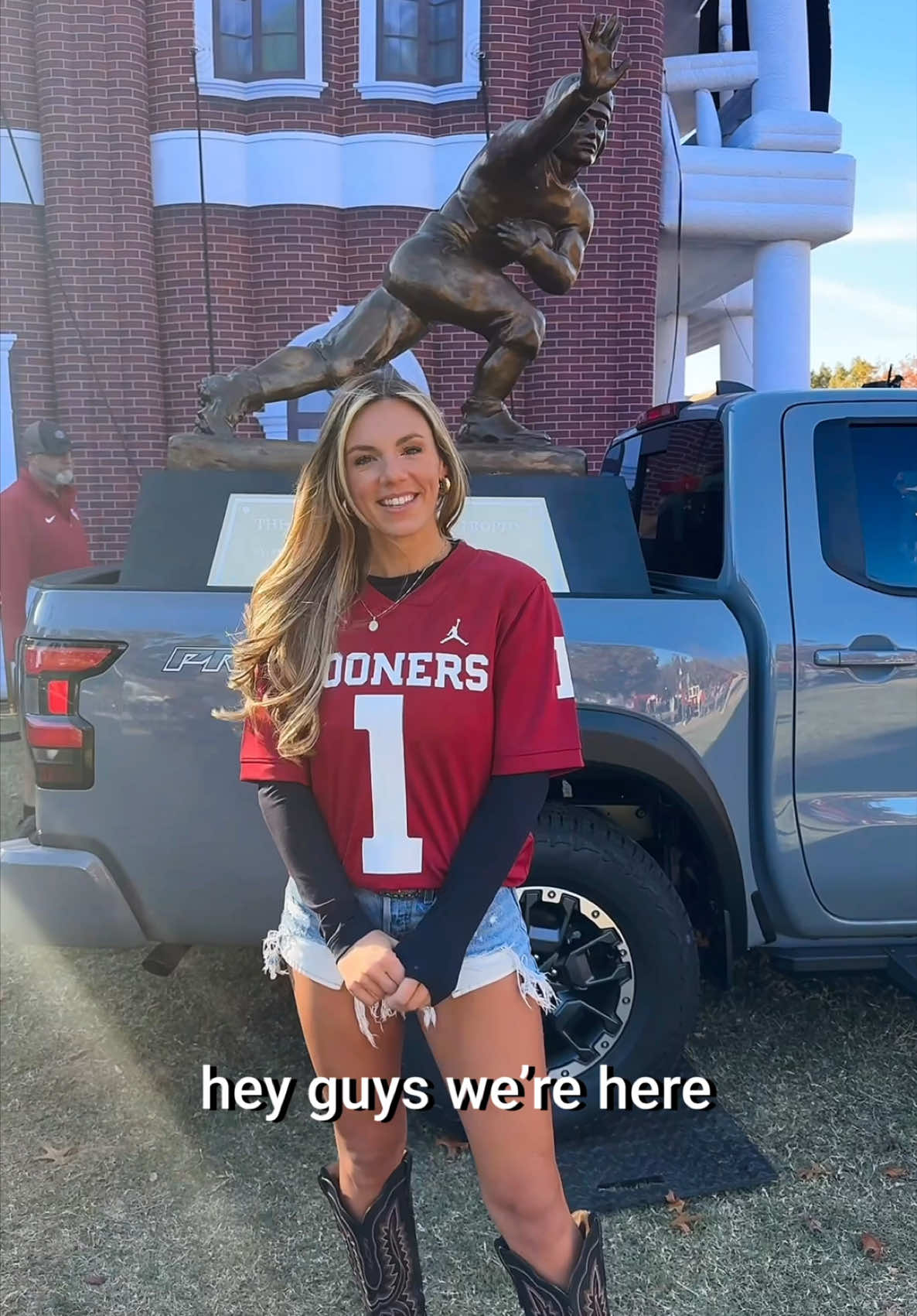 i yelled “boomer” more times than alabama scored. thanks @Nissan USA for having me out to the #NissanHeismanHouse 🔥🔥🔥#NissanPartner” 