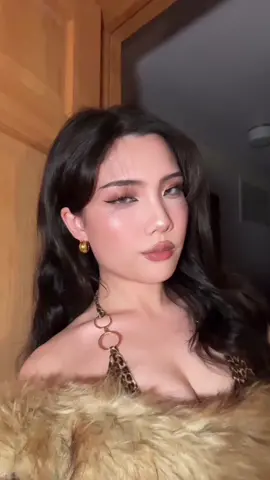 Can’t have the best makeup transformation without this app, a must need 😩❤️‍🔥 #Partner #WinkitApp #Aifilter #Ai #Photoediting #Videoediting #transformation #transitions #fypシ #foryou #makeup 