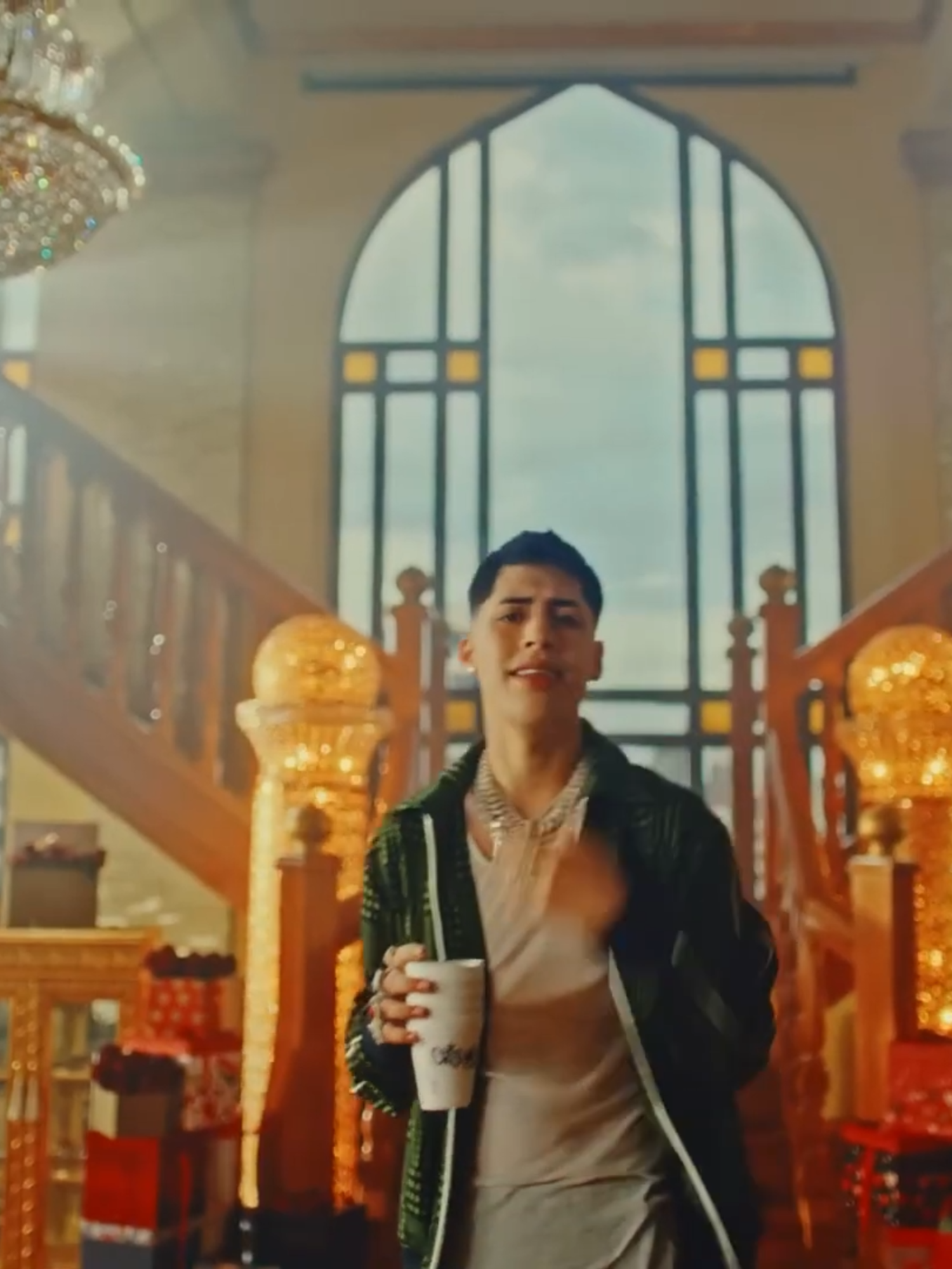 cris mj ft aka 420 , ft  pailita - rich (video oficial)--johandela228