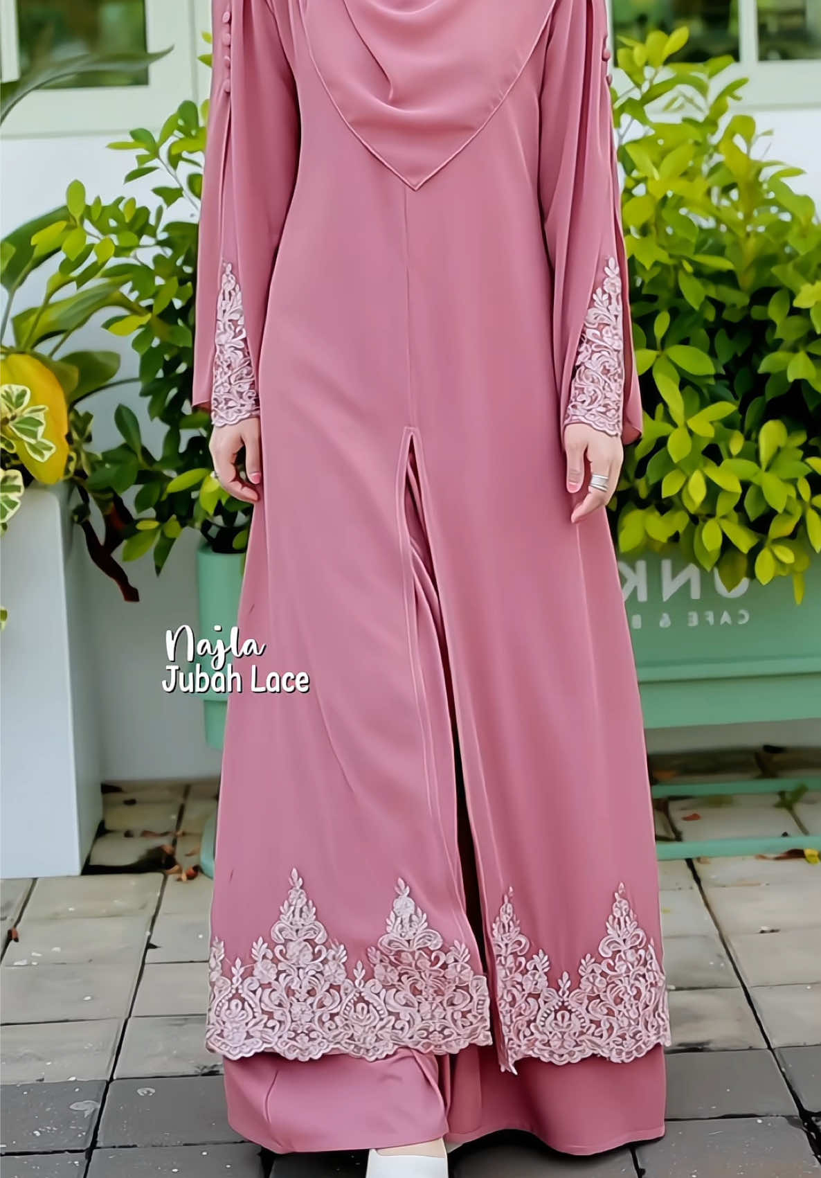 Replying to @Musfirah Aqilah wah ada warna baharu laa jubah lace Najla ni 😍 sweet & elegant je bila pakai code pink belacan ni 💕 #modestfashion #jubahmuslimah #abaya #jubah #jubahlace #muslimahoutfit #setjubahtudung #bajuraya2025 #jubahraya 