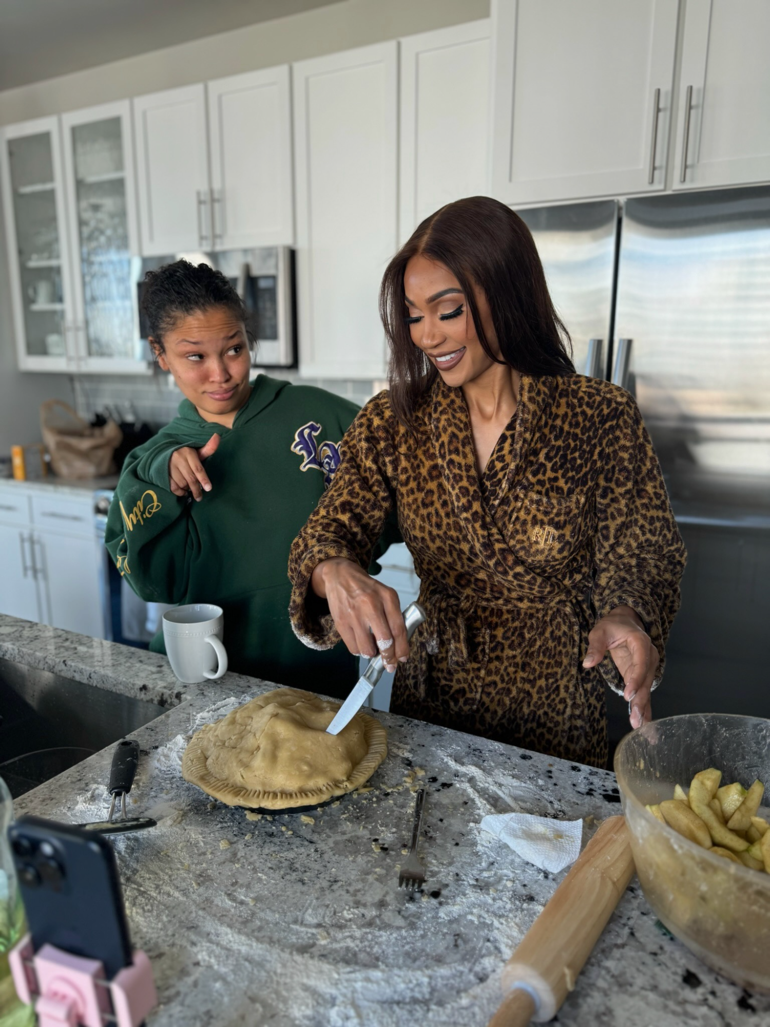 When Athena and Sarah prep for Thanksgiving dinner! #god #Jesus #Jesusispoppin #Jesusbeenpoppin #kountrywayne #letthatsizzleinyourspirit #helpisontheway #love #sarahfontenot