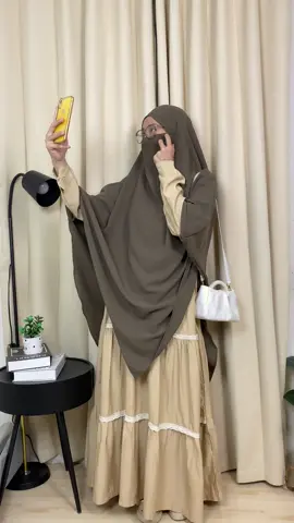 Ternyata pake french khimar senyaman itu yaa🥰 #fypageシ #khimarsyari #tiunqe #4upage #rekomendasihijabsyari #grwm #OOTD 