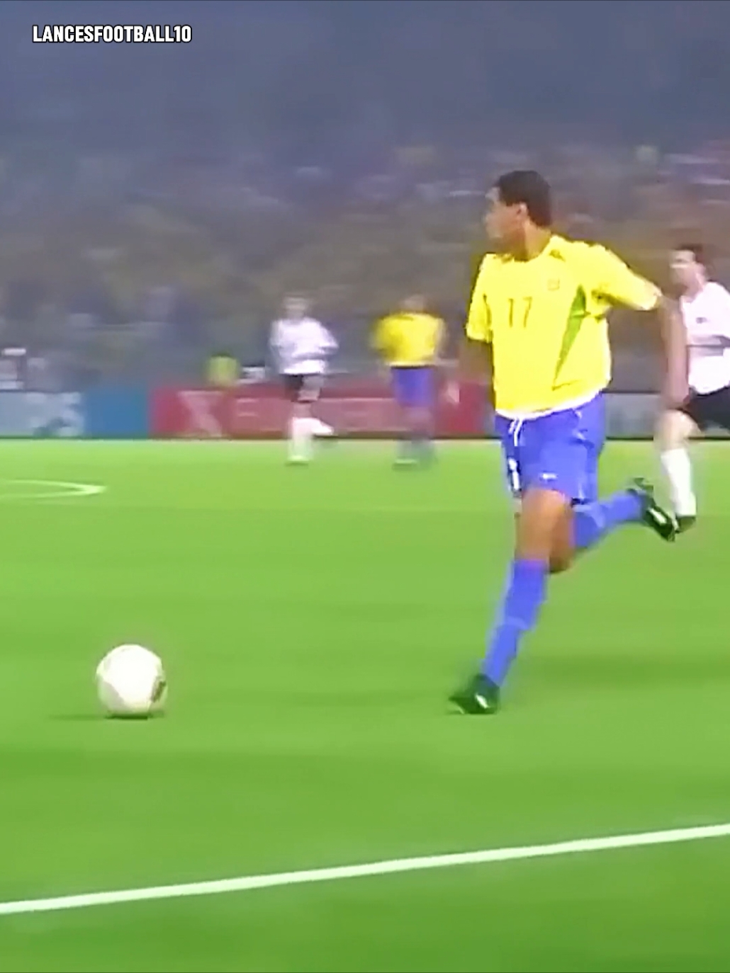 Dribbles to keep your mouth open#Skills#Dribbling#Brazil 