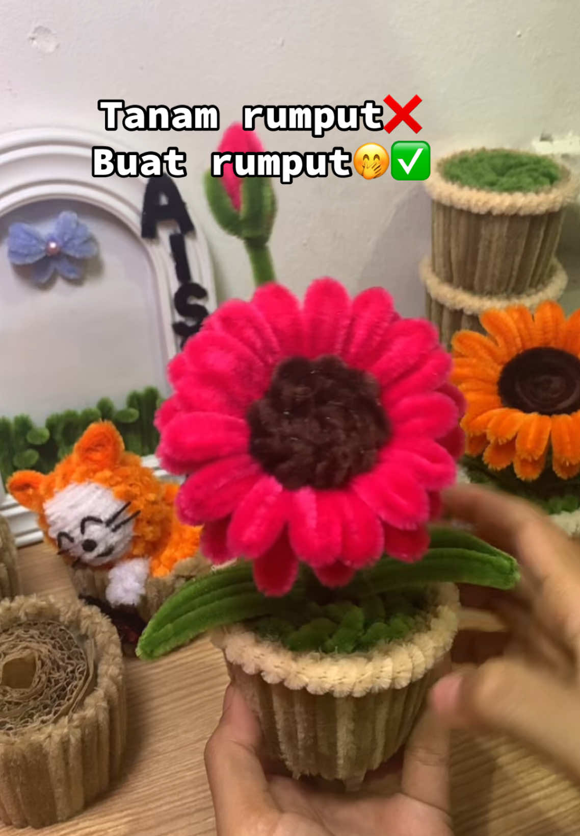 Hujan² ni jela aktiviti kite🤭🤭tanam rumput dlm rumah je😂😂#kawatbulu #pipecleanerart #DIY #handmade 