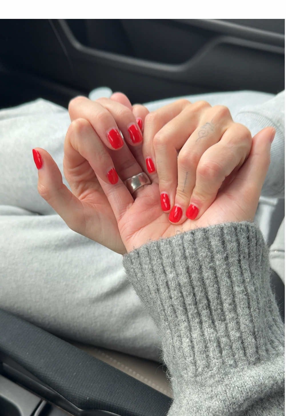 Me + the pretty girl with red nails #wlw 