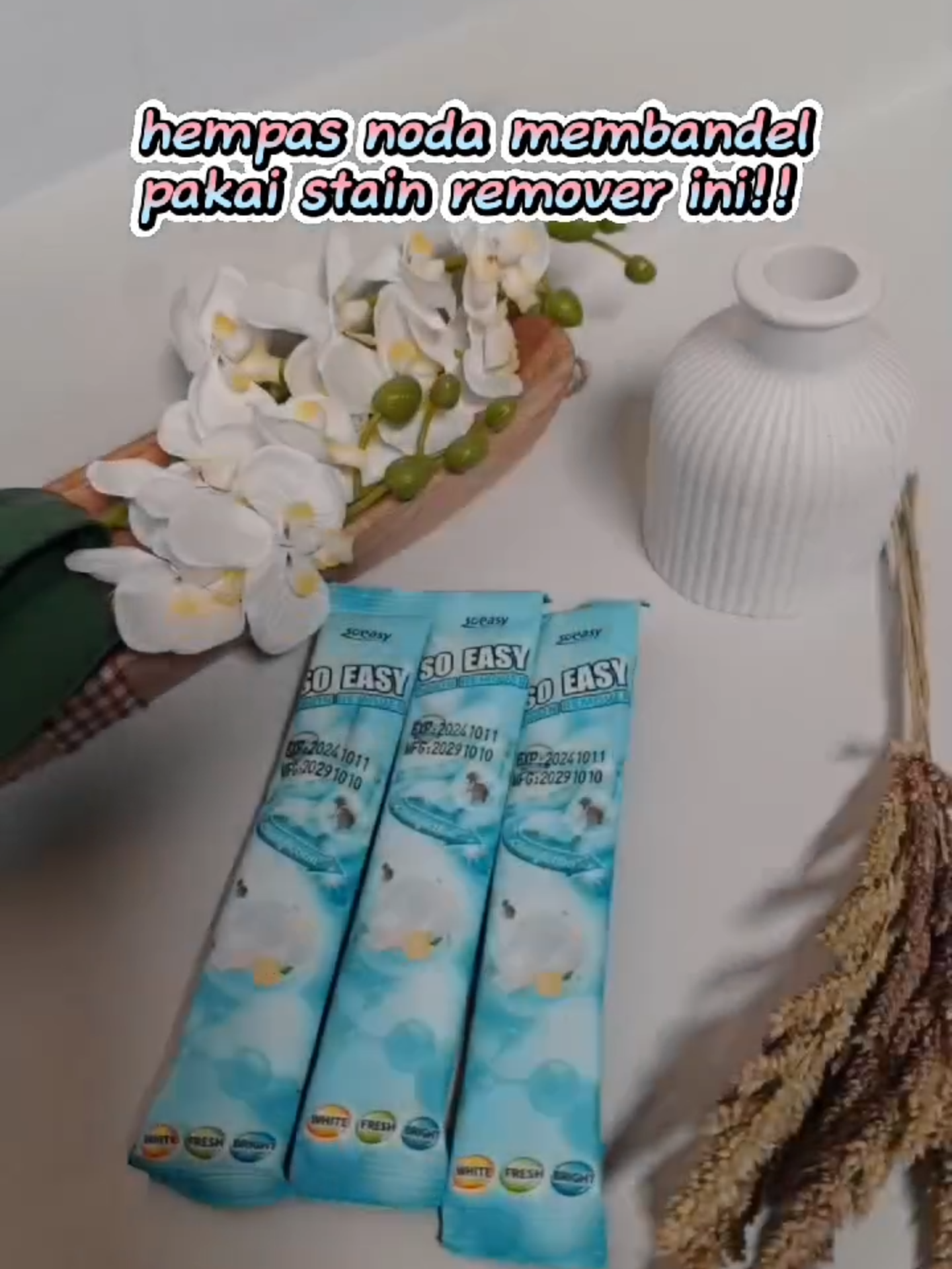 Cuci baju bisa lebih mudah dengan So Easy Detergent Bubuk! Hemat waktu dan tenaga, plus dapatkan hasil cuci yang bikin puas. Yuk, manfaatkan promo beli 8, gratis 4, kalau checkout hari ini juga! #soeasy #soeasystainremover #stainremover #antinoda #laundrybaju #pencucipakaian #bajuputih #penghilangnoda #detergent #detergentmurah #detergentbubuk Message yourself to keep a memo​​​