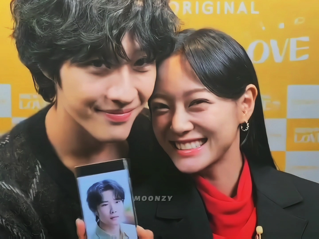 #BrewingLove #leejongwon #kimsejeong #viuindonesia  too close jongwon!!😭sampe kaget sejeong wkwk {cr vid : @Viu Indonesia }