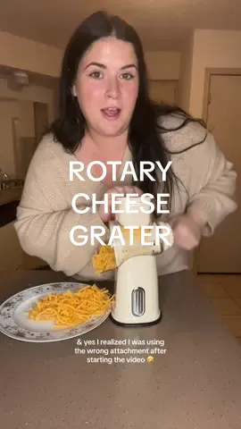 Is taking 1 minute to grade cheese or 30 minutes better? 🧀#rotarycheesegrater #macncheese #cheesegrater #cooking #tiktokshopblackfriday #tiktokshopcybermonday #tiktokshopholidaydeals #christmasgift 