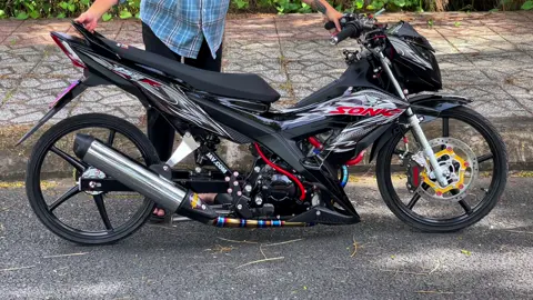 Mang xe màu đỏ đến đây😅 #sonic150r #rs150malaysia_oficial🇲🇾 #xuhuongtiktok 