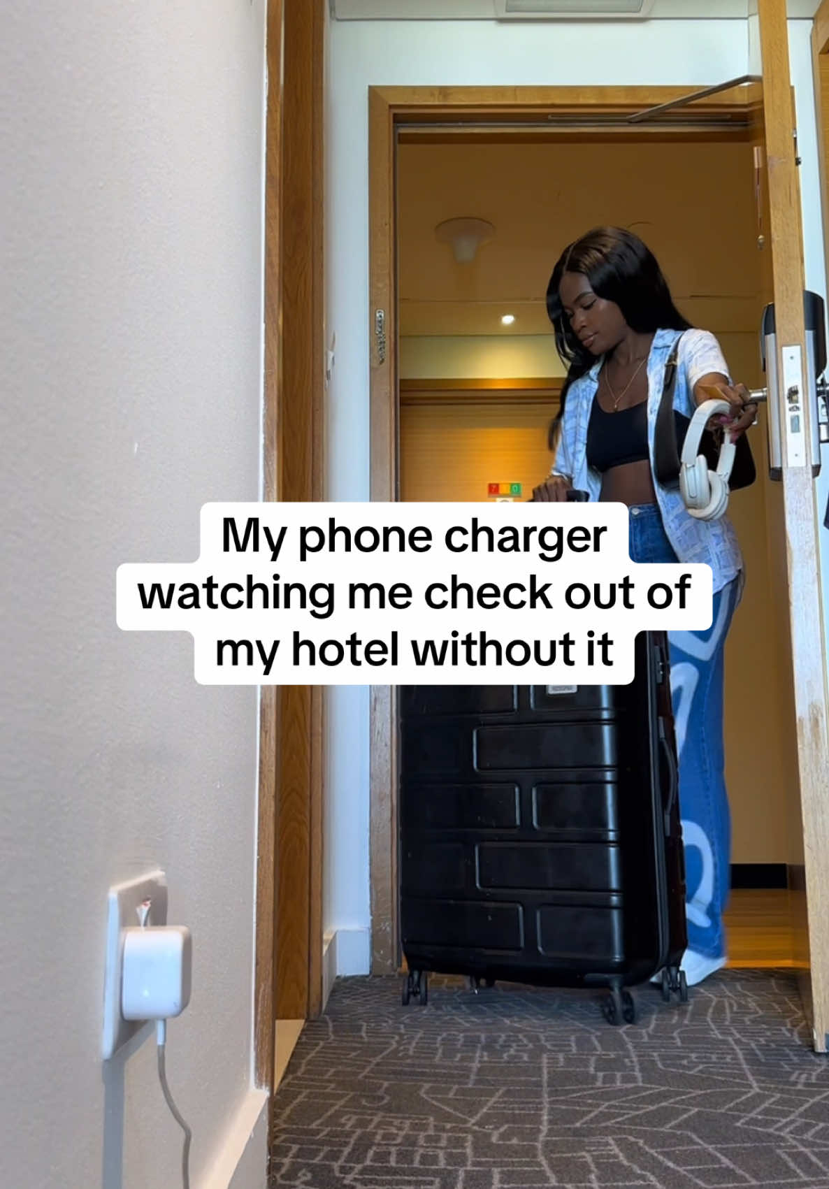 I've lost count of how many phone chargers I've left behind in hotels😭 #relatable #travellife #dubaitravel #travelitinerary #travelhumor #traveltips #traveltiktok #dubaiitinerary #dubaitraveltips #dubaitravelguide #dubaitravelblogger #travelonabudget #travelblogger #wendybenson 