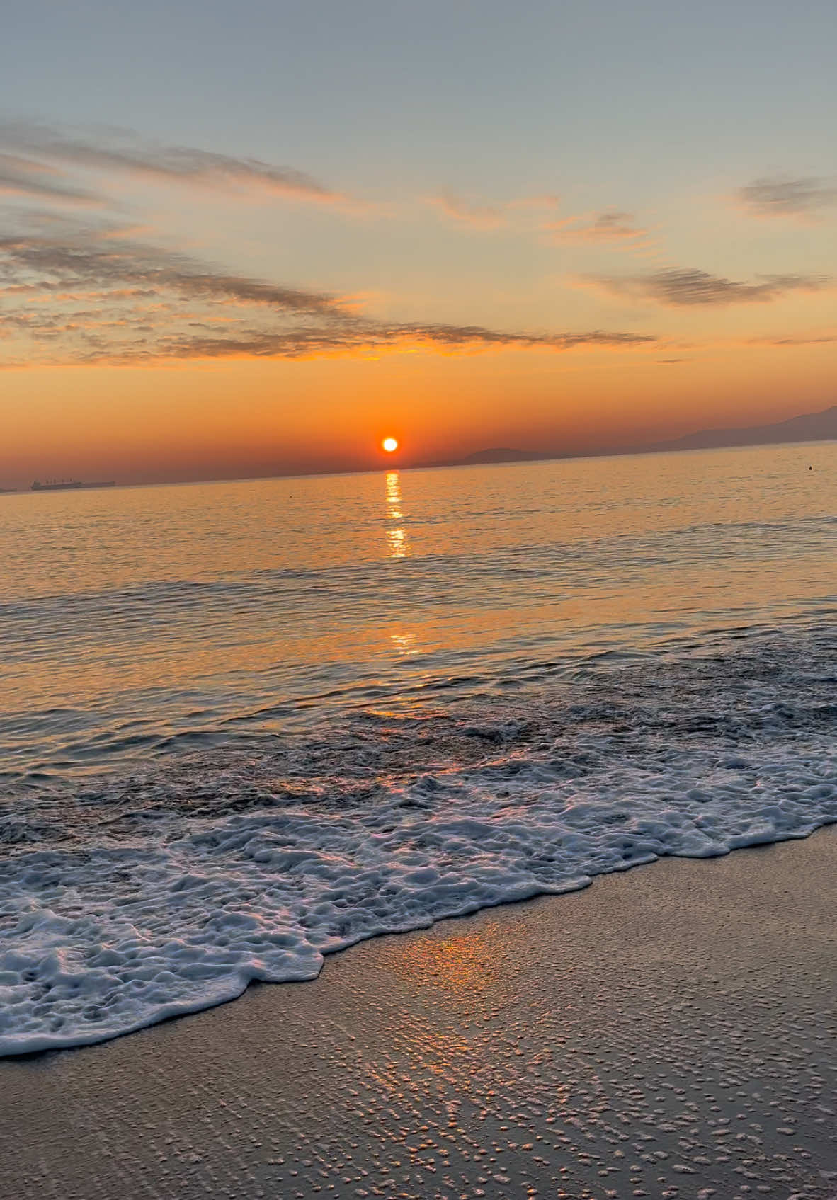 Another gorgeous morning sunrise 4k 120fps❤️‍🔥☀️ #120fps #4k #4k120fps #sun #fyp #recommendations #sunrise #sea #teamworkmakesthedreamwork 