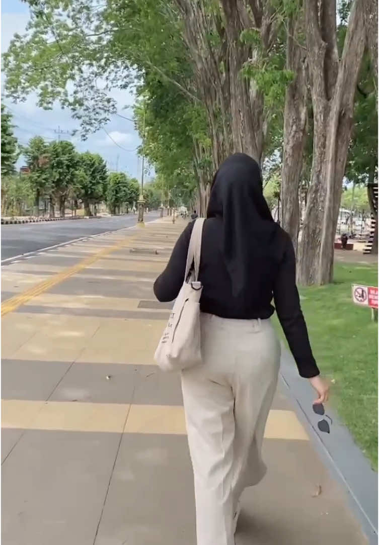 🩷#tamankotatuban  #fypシ  #blackootdhijab 