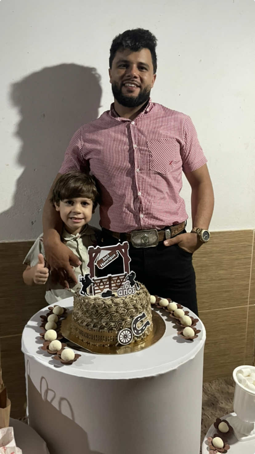 Meu Pão branco o tio te ama muito meu filho…