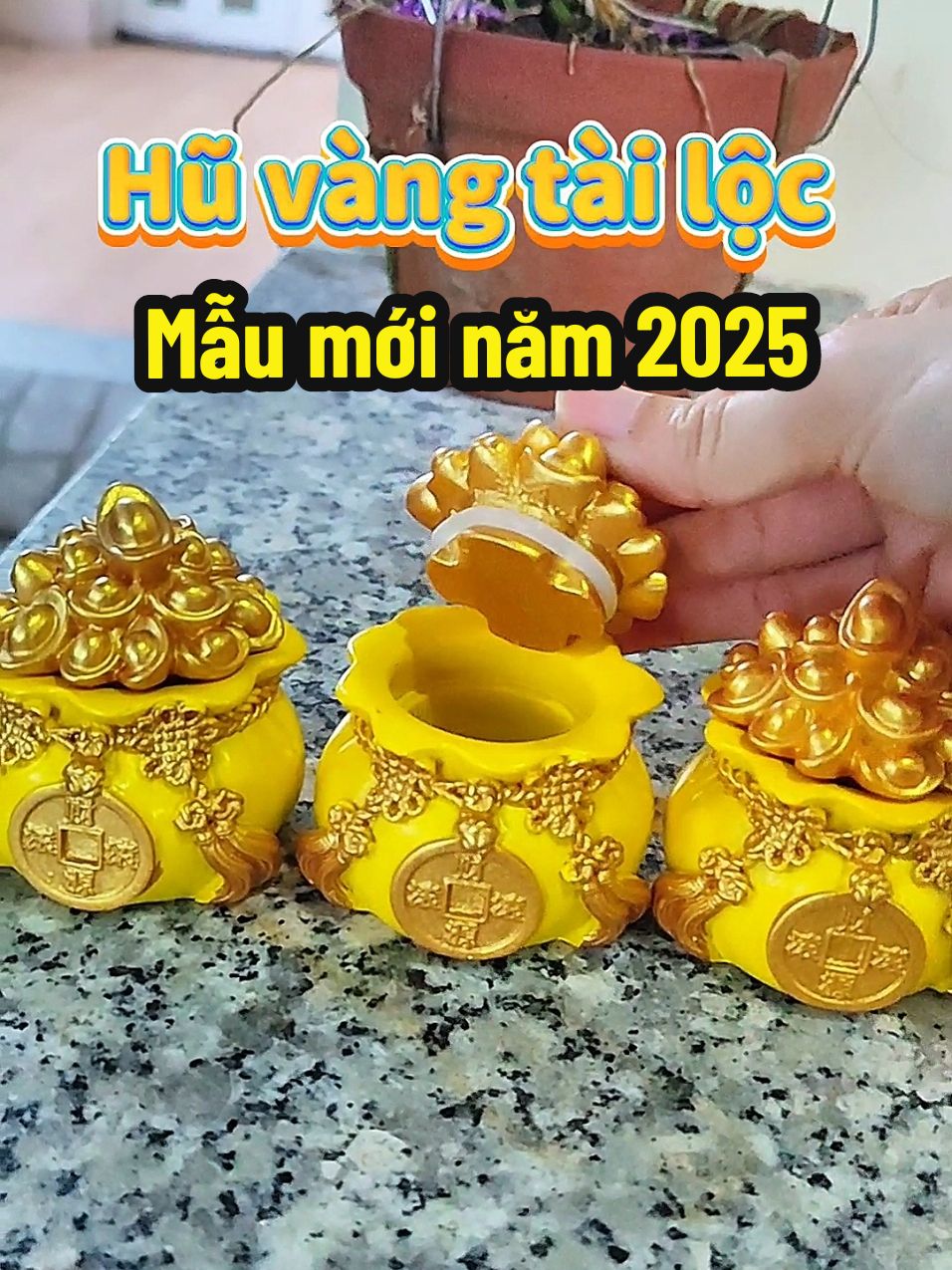 Combo 3 hũ vàng tài lộc mẫu mới nhất của 2025. #nhikhenhnek #huvang #re #huvangtailoc #tet @Nhi khểnh Nek @Nhi khểnh Nek @Nhi khểnh Nek 