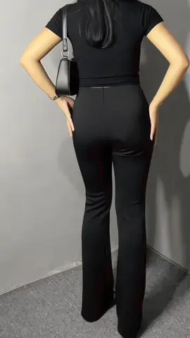 tolong bgtt flare pants highwaist scuba sebaguuss ituu🤍🤍#OOTD #flarepants #flarepantsoutfit #celanawanita #outfitwanita #outfitideas #outfitinspo #fashiontiktok #ootdfashion #ootdforwomen 