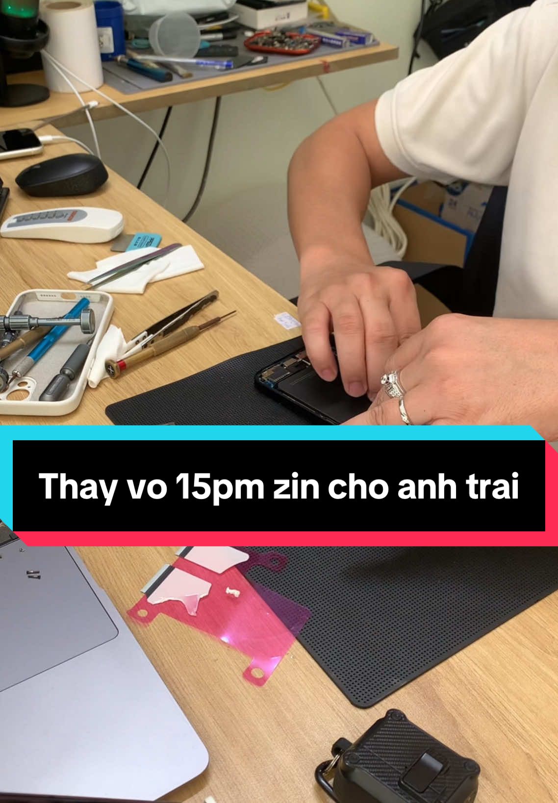 Dọn 15promax về zin cho khách tỉnh cảm ơn anh em đã tin tưởng ủng hộ. #tiennguyen1212 #suachuadienthoailaylienhcm #suachuadienthoailaylienq10 #thayvo15promax 