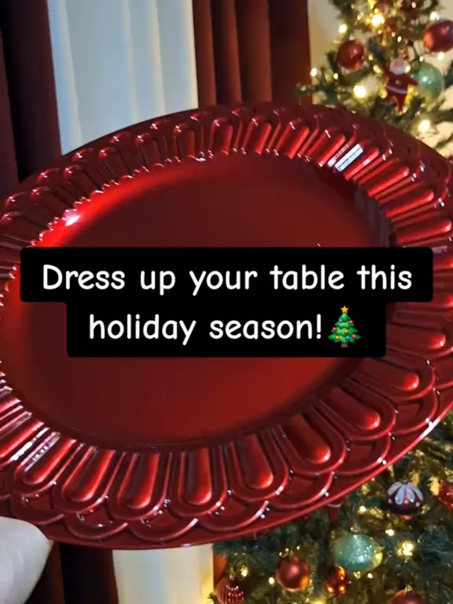 Elegant holiday charger plate! Click the basket to buy😍 #holidaydecor   #christmasdecor   #tabledecor   #chargerplate  #festive  #holidaycheer   #holidaytable   #christmastime   #holidayseason   #christmasdinner #christmasdinner  #holidayparty 