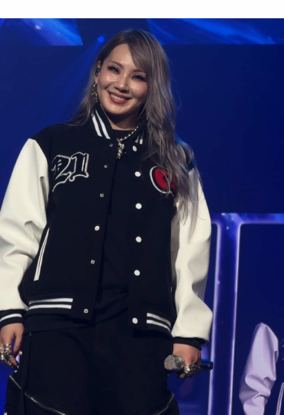 Couldn't find any better song that perfectly suits this fancam #2ne1 #welcomeback_2ne1 #chaelincl #fyp 