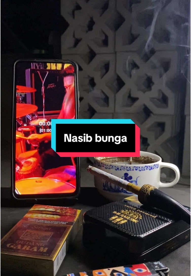 Lawasan khang☕️☕️ Judule lagu : NASIB BUNGA Sing nyanyi : Mbak @Intanafifahhhhh  Sumber videone : vt @☕𝔸𝕃𝔻𝕀☕  #nasibbunga #intanafifah #mahesamusic #dangdut #kopidangdut #ngopinyeni☕ #ngopinyeni #kopistory☕️ #maslang #bahanswmu #bahanswmubolo😁 #ngopi #ngopisantuy 