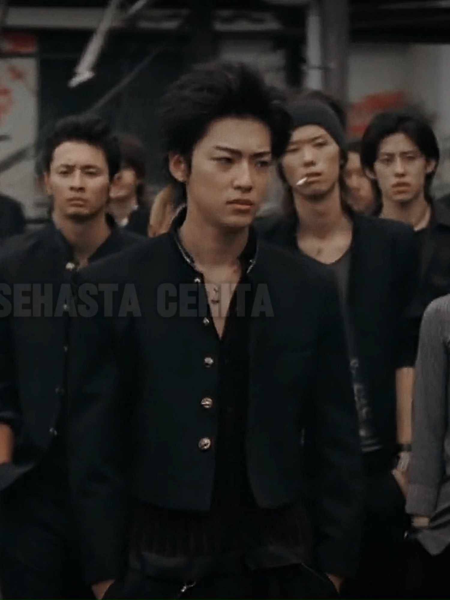 Umur bukan apa-apa di suzuran 🥶 #fyp #suzuran #crowszero #trioebizuka #hiromikhirishima