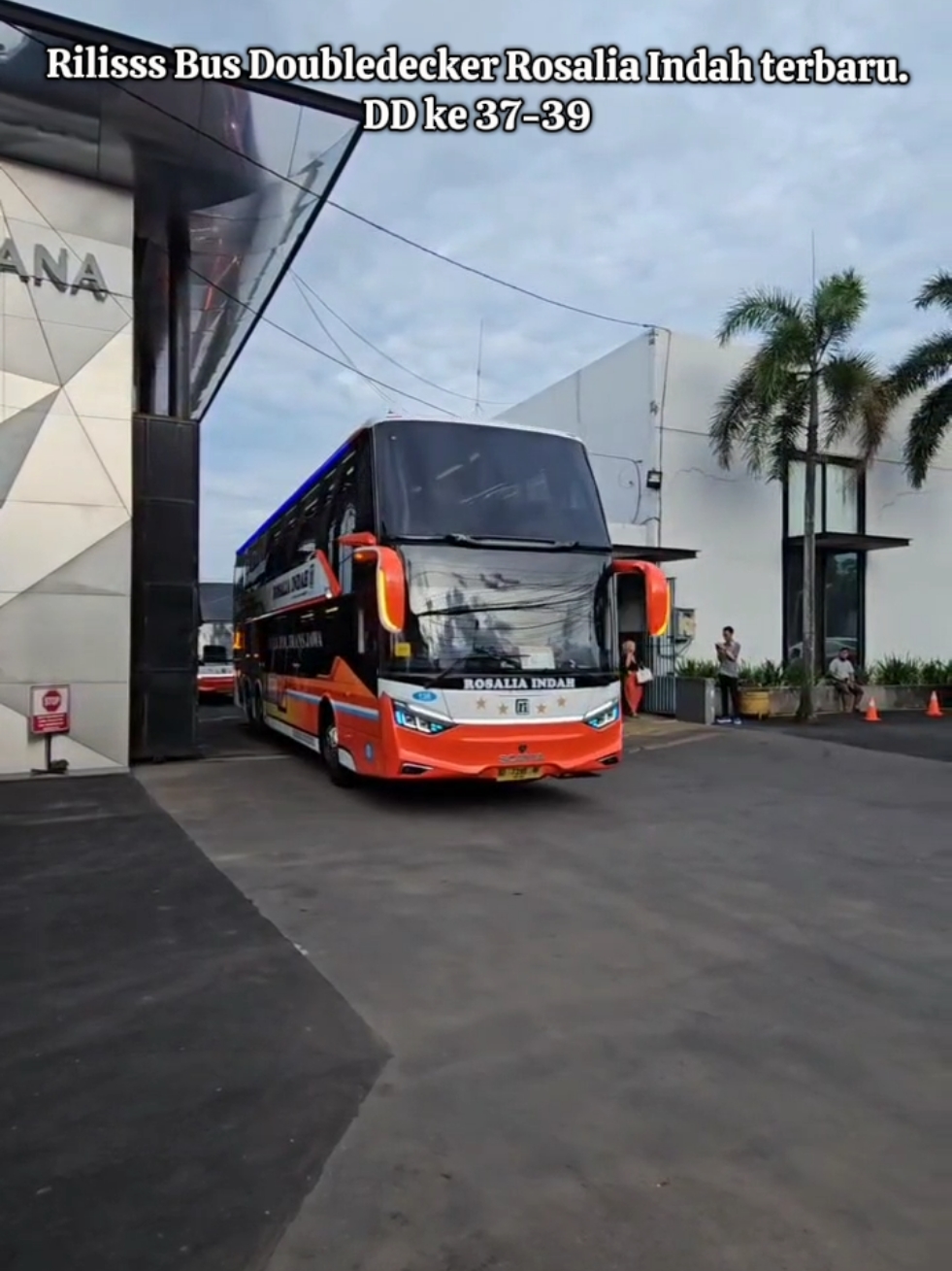 Riliss lagi Doubledecker terbaru Rosalia Indah. DD ke 37-39 | SR3 Neo Doubledecker Ultimate | Scania K410CB 🔥🔥 #hafithadnans #freshbus #rosaliaindah #rosaliaindahmania #rosaliaindahtransport #sr3neoultimate #doubledecker #scaniaK410cb #laksanabus #fypシ゚ #fyppppppppppppppppppppppp 