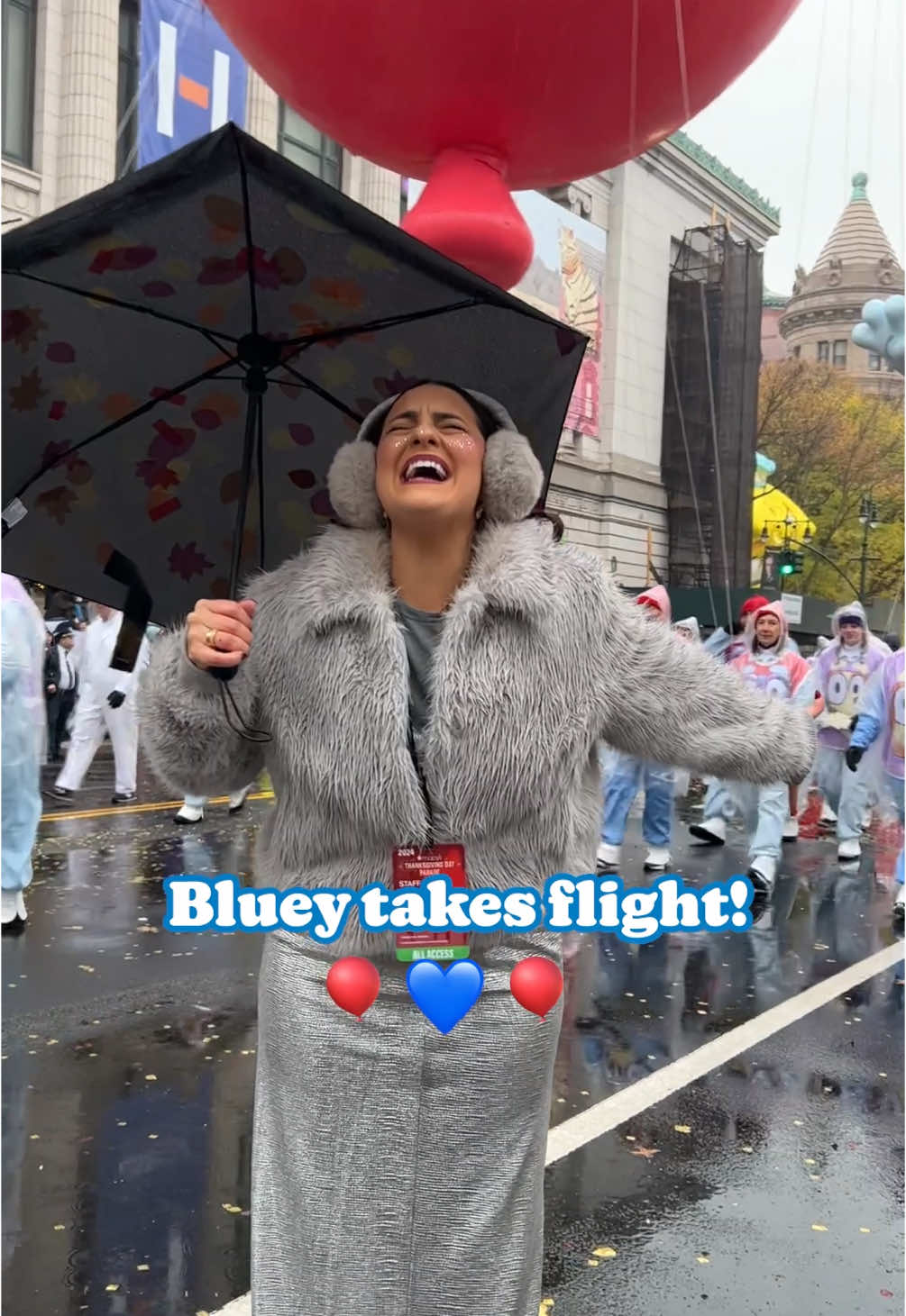 Nothing can keep Bluey away from this year’s #MacysParade 