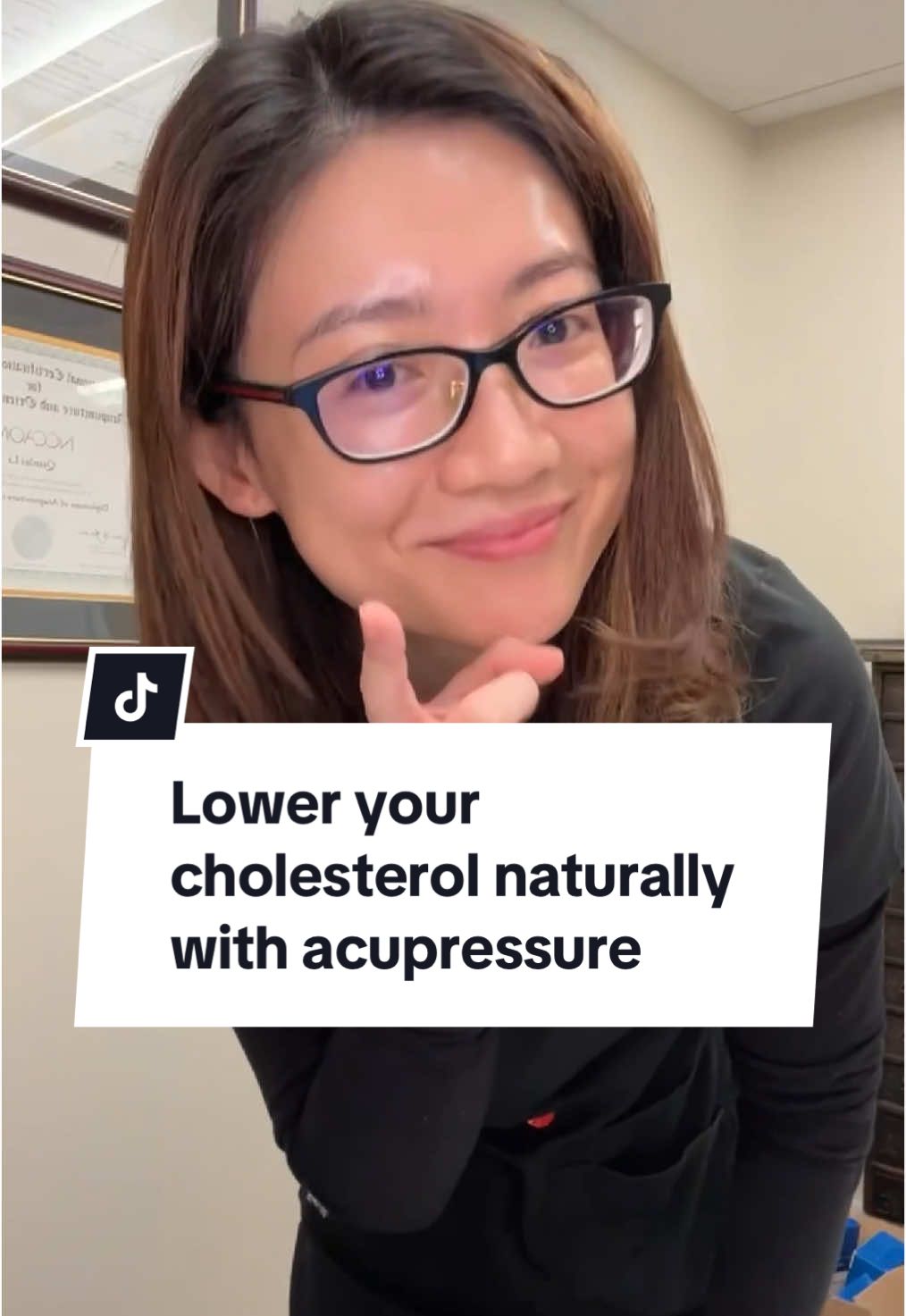 Lower your cholesterol naturally with acupressure.    #acupuncture #acupressure #acupuncturist #cholesterol How to lower cholesterol naturally with acupressure point