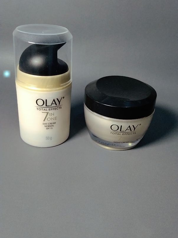set perawatan olay total effects 7 in one membantu menunda penuaan dini dan membantu mencerahkan, cocok untuk kulit wajah kering dan kusam #olay #skincare #daycream #nightcream