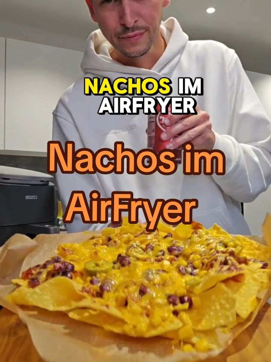 Nachos im Airfryer - einfacher geht's echt nichtmehr 🤣 Nachos Bohnen, Mais, Salsa Jalapenos, Käse Mit 180° für 3 Minuten rein #nachos #kochenmitcosori #backenmitcosori 