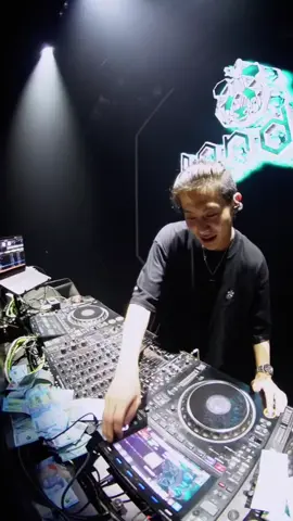 Dihina tidak tumbang, Dipuji tidak terbang 😇 tapi kalo dengerin ini pasti terbang 🤪 #dj #djpanda #fyp #djlife #pandagank 