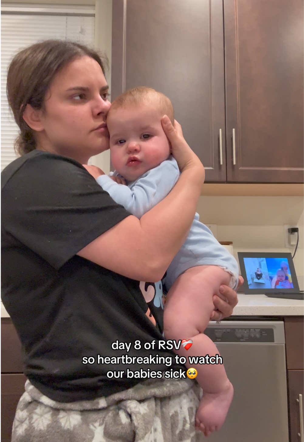 my heart goes out to all the sick babies this RSV season but also the mama’s taking care of their  babies.. the most heart breaking thing to watch and not be able to help & take it away.. worst feeling in the whole world 😩🥺💔 day 8.. hoping day 7 was the worst of it for charlotte but today hasnt been too much better. ❤️‍🩹 #rsv #rsvawareness 