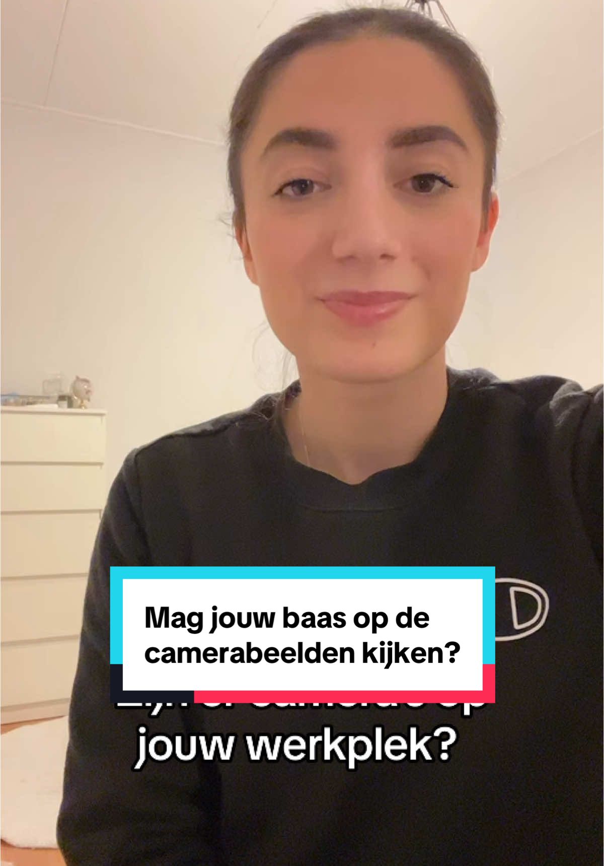 Mag de werkgever jou in de gaten houden via de camera’s? Laat hieronder weten als jij dit wel eens hebt meegemaakt! #rechtenstudent #rechtencontent #rechten #arbeidsrecht #werken #foryoupage #voorjou #fy #fyp 