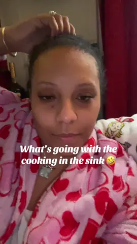 Food cooked in the sink 😩 #foodtiktok #thanksgiving #happythanksgiving #turkeyday #fyp #funny 