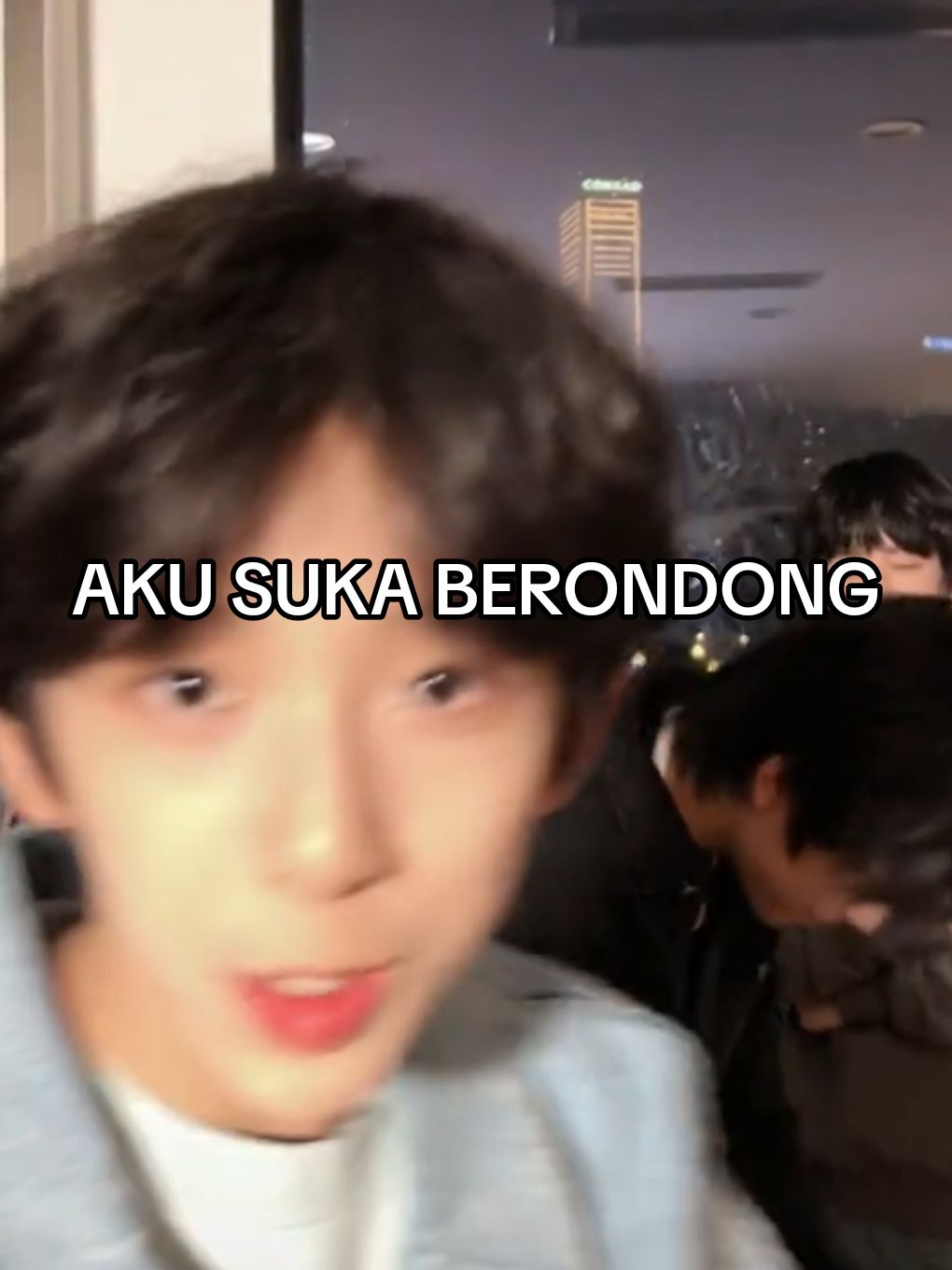 ke wangsa makan kedondong, saatnya mencari mangsa berondong WKAKWKWKWK  #fyp #berondong #tffamily #tffamily_4th_generation 