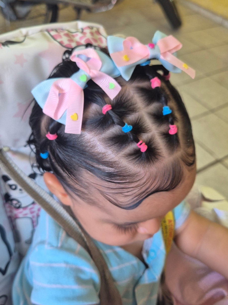 Penteado fofo em bebê de 6 meses.  🎀✨️❤️🥰 #fyr #fyp #virallllllllllllll #fppppppppppppppppppp #penteadosfaceis #penteado #penteadoinfantil  #GutsToExploreChallenge 