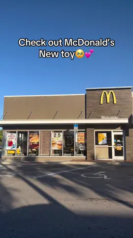 Its so cute🥹💕 #mcdonalds #hellokitty #hellokittylover #cute 