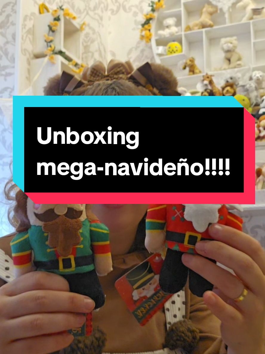 Unboxing mega-navideño!!! 🤶🏼🎁🎄☃️ Tienda online: wawel.es #unboxing #peluches #elfontheshelf #navidad #comprasonline 