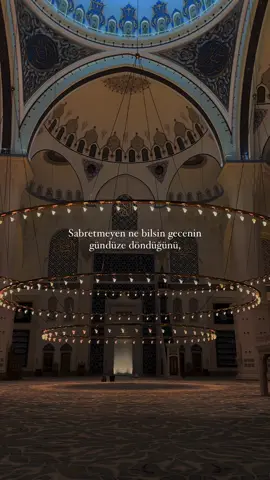 “Sabır, imanın en güzel meyvesidir. Zorluklara dayanmak, kalbi Allah’a teslim etmek ve her sıkıntının ardından bir kolaylık geleceğine inanmak… Çünkü Rabbimiz buyuruyor: ‘Şüphesiz ki sabredenlere mükâfatları hesapsız olarak verilecektir.’ (Zümer, 10) Unutma, her karanlık gecenin bir sabahı, her zorluğun bir ferahlığı vardır. Sabret; çünkü Allah, sabredenlerle beraberdir.” . #sabır #şükür #Allah #Tevekkül #fyp 