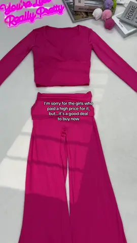 These tracksuits are so CUTE🎀 #2pieceset #2piece #gymoutfit #gymwear #tracksuit #croptop #vest #tracksuits #pieceset #leggings #gymgirlthings #outfitoftheday #workout #gym #workoutwear #Fitness #sportbra #bra #gymwear #gymgirl #gymgirlthings #workout #workoutwear #gymoutfit #workoutoutfit #gym #fitness  #fallfreshness #falldealsforyou #falloutfits #tiktokshopblackfriday #fallfashion #tiktokshopcybermonday #tiktokshopholidayhaul #spotlightfinds 
