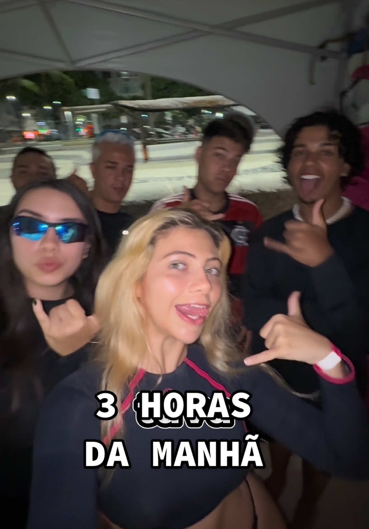 OQUE A GENTE FOI FAZER 3 HORAS DA MANHÃ 👍 (insta @rebecalemos) 