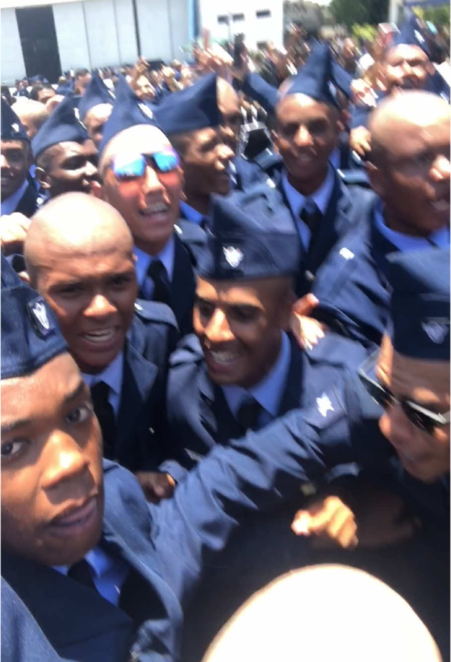 FORMADO FINALMENTE, FELIZ É O HOMEM QUE JA PAGOU SUA ETAPA🪖🎓🔰 CONTATO FISICO🏴‍☠️💀 #fy #forçaaereabrasileira #exercito #fab #pa #canção #formatura 