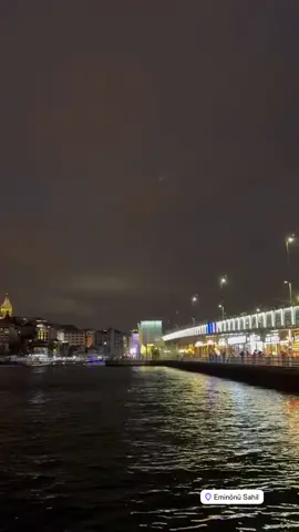 🖤#keşfetbeniöneçıkar #beniöneçıkart #fypp #istanbul #eminönü #stori#vidio 