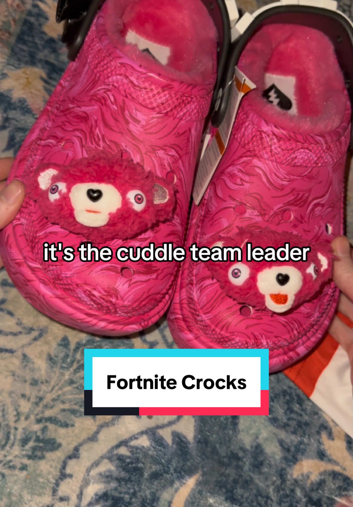 These crocs are so stinkin cute! They are the fortnite x crocs crossover! Cuddleteam leader crocs! #fortnite #crocs #fortnitecrocs #croc #crocs #crocxfortnite #crocsxfortnite #cuddleteamleader #pink #susrizzle 