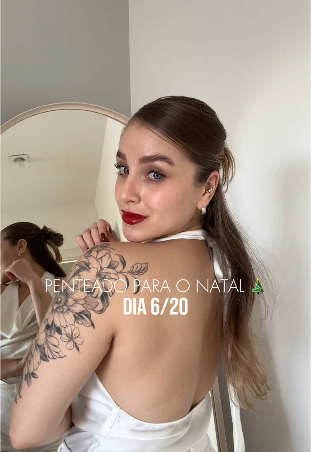 OLHA O TRUQUE! 🤌🏼 Penteado super rápido, pra você fazer em dois minutos!  DICA: O nó é superficial, você não vai apertar muito e não vai quebrar o cabelo. 🥰 Compartilha esse vídeo com uma amiga, pra ela também acompanhar todos os penteados com você!  #penteados #cabelonatural #hairtutorialvideo #cabelos #dicasdecabelos 