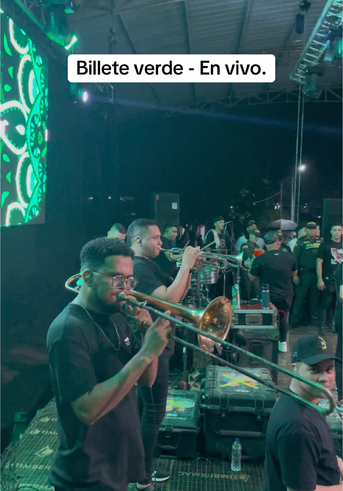 Brass Seccion - Billete Verde (@Haffit David) en vivo.  #zumbaaa #Brass #vallenato #Colombia #flypシ #haffithdavid #amalaya #Trompeta #trombon 