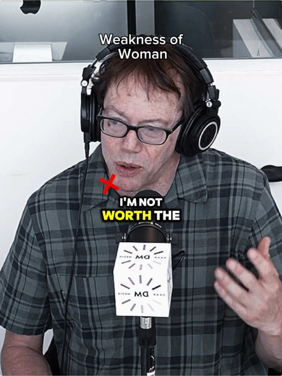 Weakness of the Woman 👩  | Robert Greene 🧠🗣️  . . . #artofseduction #selfimprovement #selfimprovementdaily #robertgreene #psychology #fyp #datingadvice #seduction 