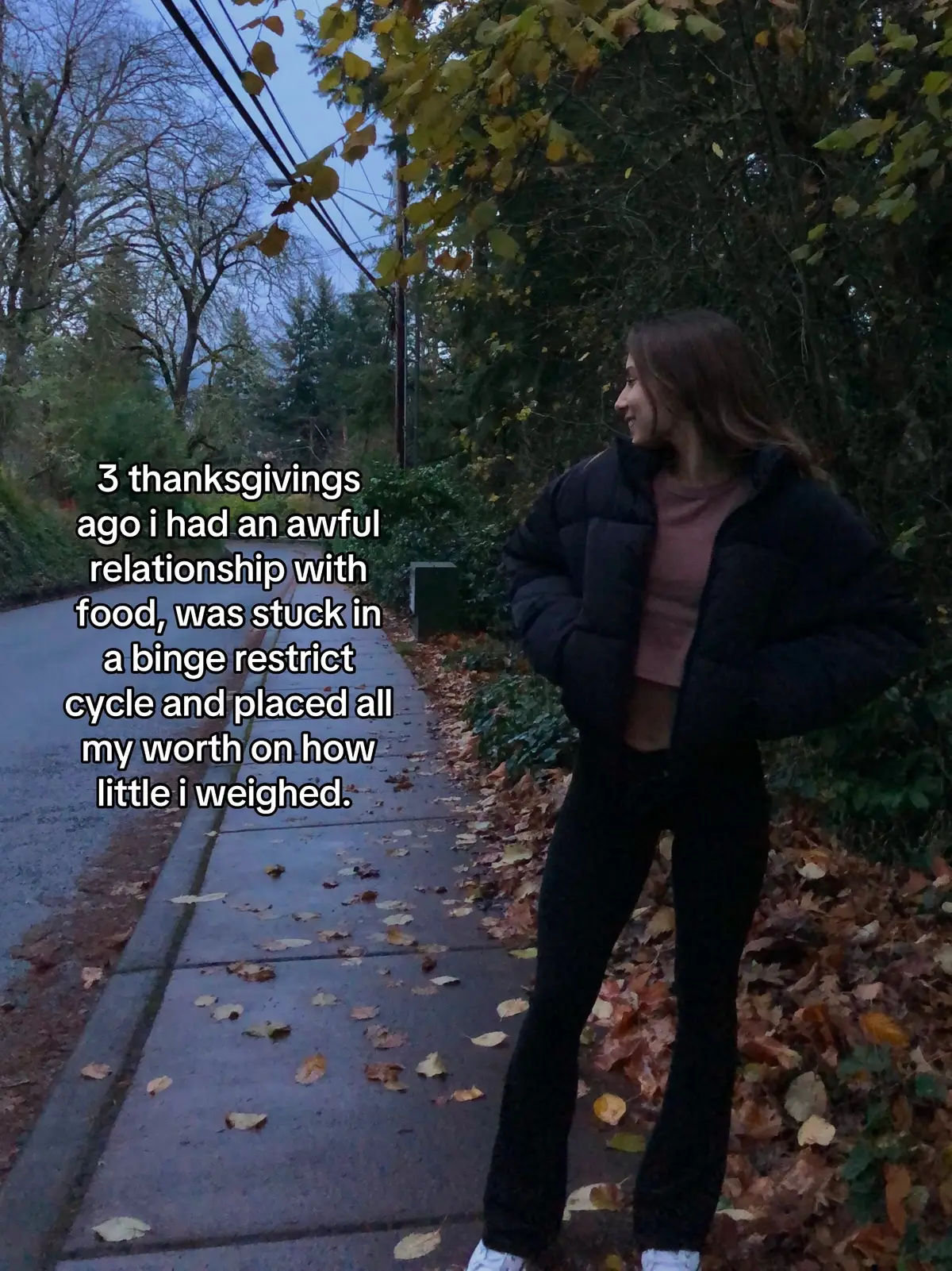 One day when you’re 90, you will never look back on a Thanksgiving and regret a piece of pie that you ate. You will remember all of the happy memories that you shared with your loved ones. The holidays are a special season and are always to be enjoyed. You have your whole life to chase your fitness goals, you don’t have your whole life to make special memories with the people you love! That being said,  that doesn’t mean that you should neglect your health. Move your body, eat good food and enjoy this season of life. 🤍🤍 