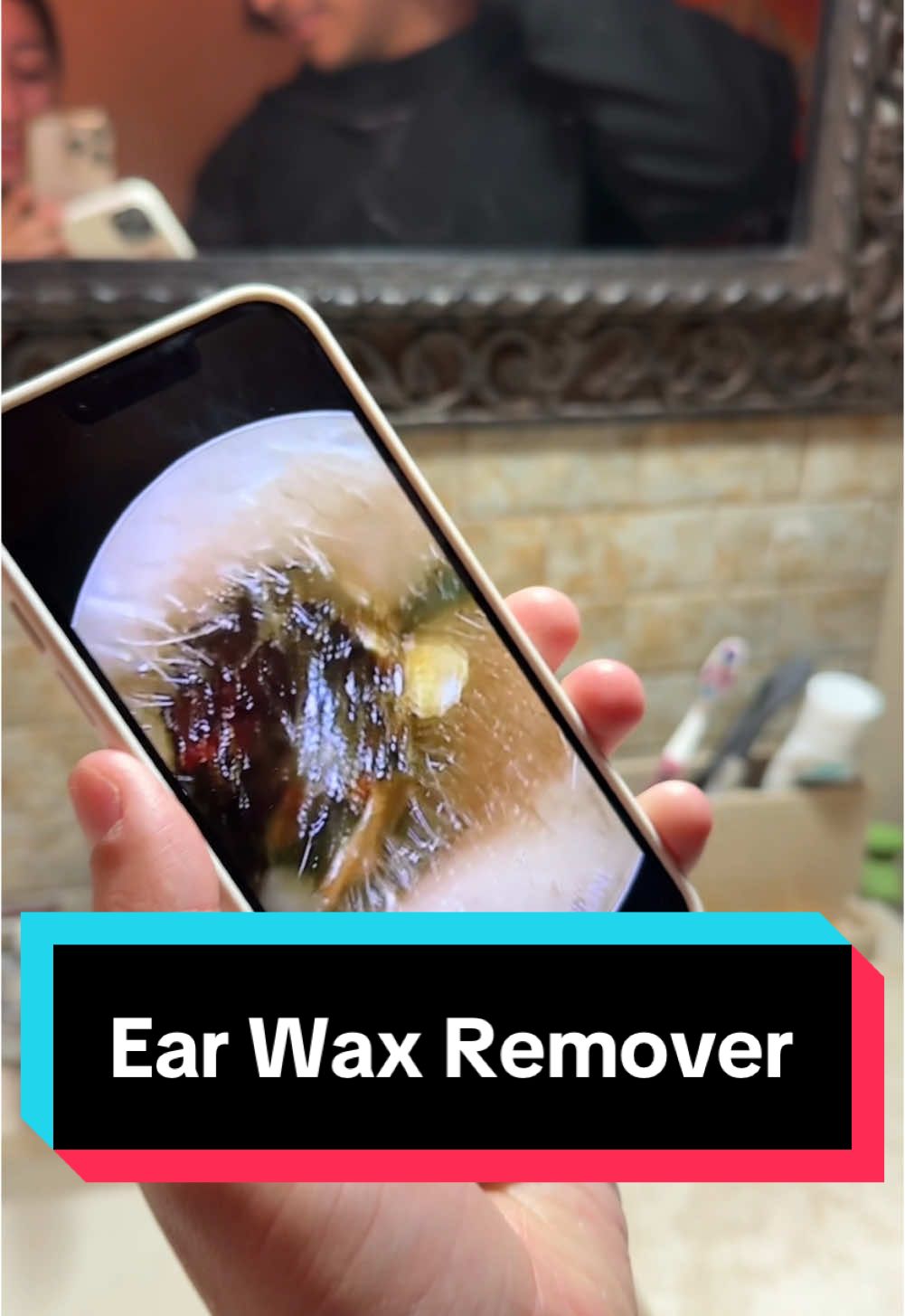 Why did he show me this 😳#tiktokshopblackfriday #tiktokshopcybermonday #earwax #earwaxremoval #earwaxremmoval #giftidea 