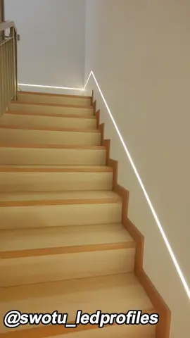 led channel strips lighting decoration in the stair. tiras de canal led iluminacion decorativa en la escalera. #ledchanneldiffuser #ledaluminumchannel #ledstripdiffuser #ledstripchannel #leddiffuser #ledlights #ledprofiles #linear #PerfilesDeAluminio #ledprofile #iluminação #iluminacion #ledstrips #aluminiumprofiles #wallway #ledaluminumprofile #decoration #promoção #ledtrack #smartlighting