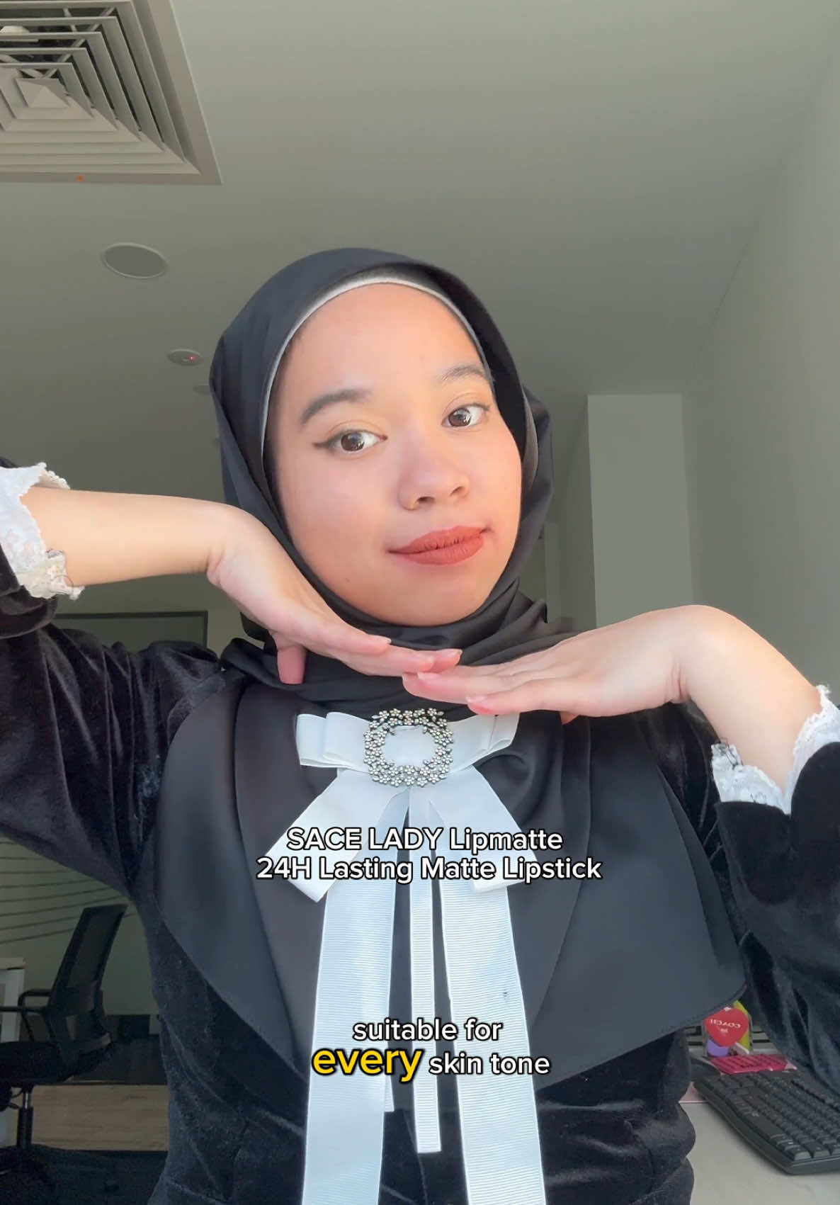 memang cantikkk ya pakai lipstick ni! the lipstick shades nampak muka kita terus naik 🤭💗 @SaceLadyMY #sacelady #saceladylooks #saceladylipmatte #lipstick